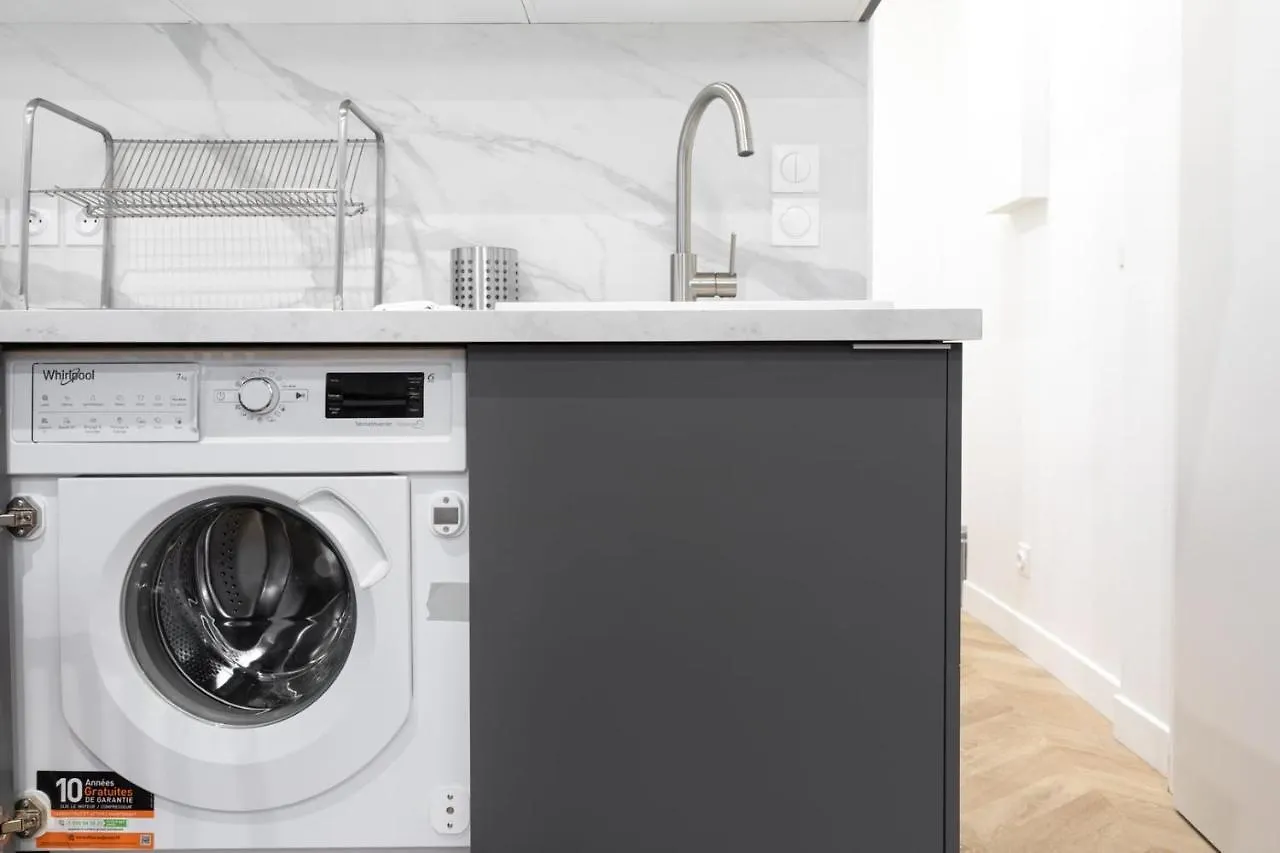 Guestready - Modern And Cozy Apt In The 17Th Arr. Apartment Paris 0*,  France